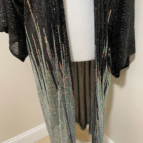 New Free People Party On Kimono
One size 
Retail $168
New never worn bef… - Picture 10 of 12